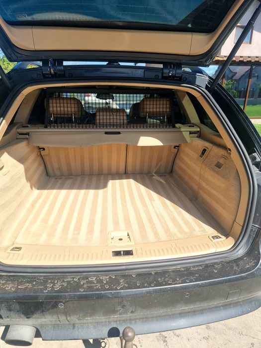 Vând BMW Seria 5 E61 (Touring), model Facelift, fabricație 11.2009. Mașina este întreținută riguros, cu toate intervențiile mecanice majore efectuate