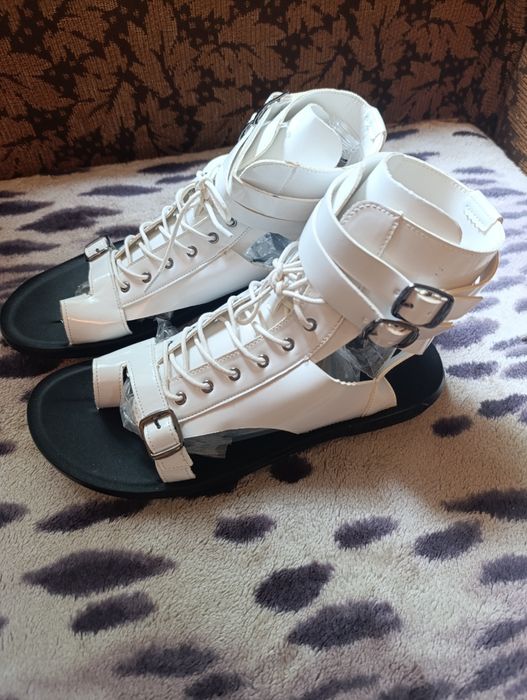 Мужские сандалии