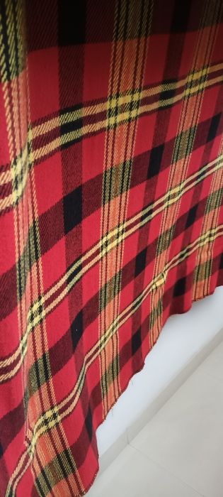 Платове за дамски костюм и др платове,качествени за чаршаф и перде