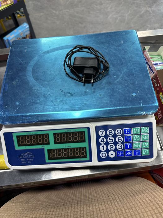 Весы продам новые