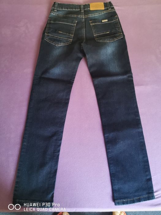 Детски дънки за момче, 12-13 години, идеално запазени.