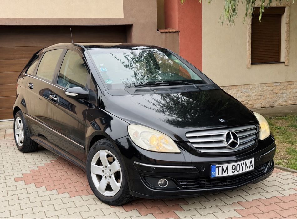 Mercedes-Benz B 200