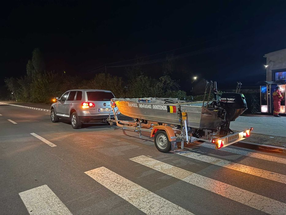 Barca + Peridoc +motor +sonar