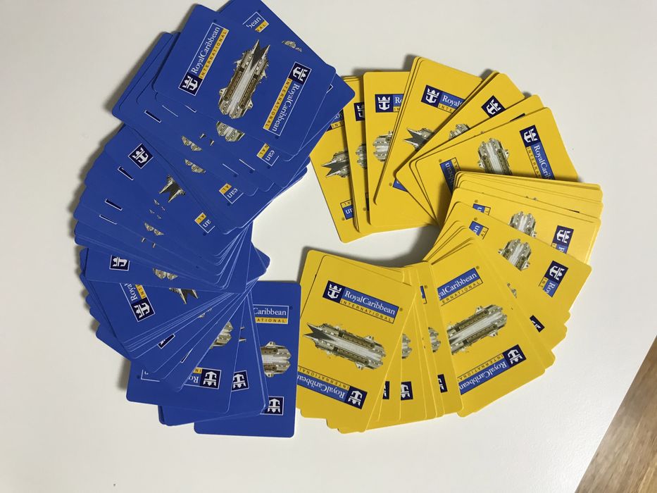 Pachet de carti de joc dublu