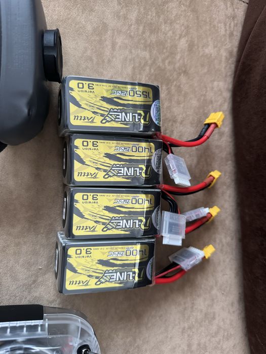 Dronă FPV completă cu toate accesoriile