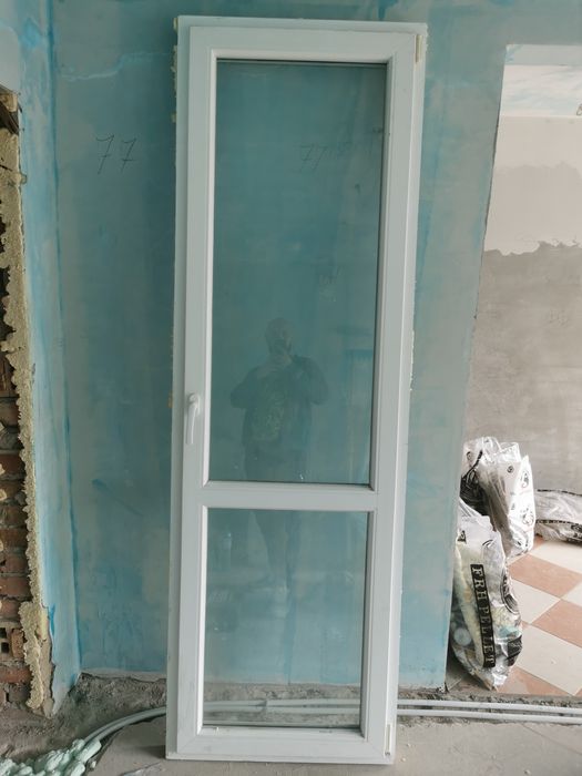 Алуминиеви врата