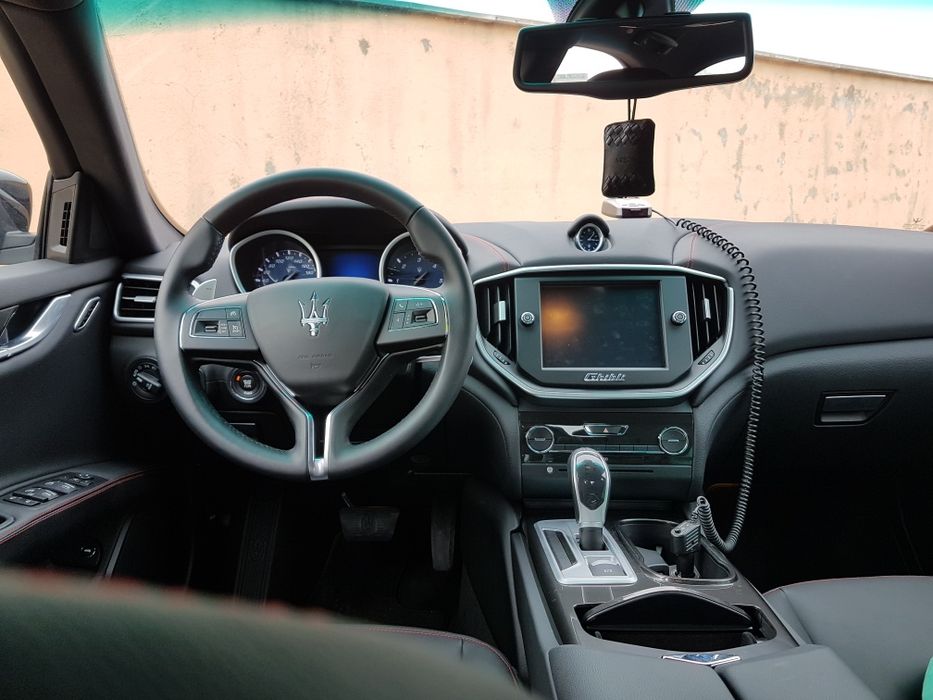 Maserati Ghibli fab 2016 cu  77000 km carte servis la zi