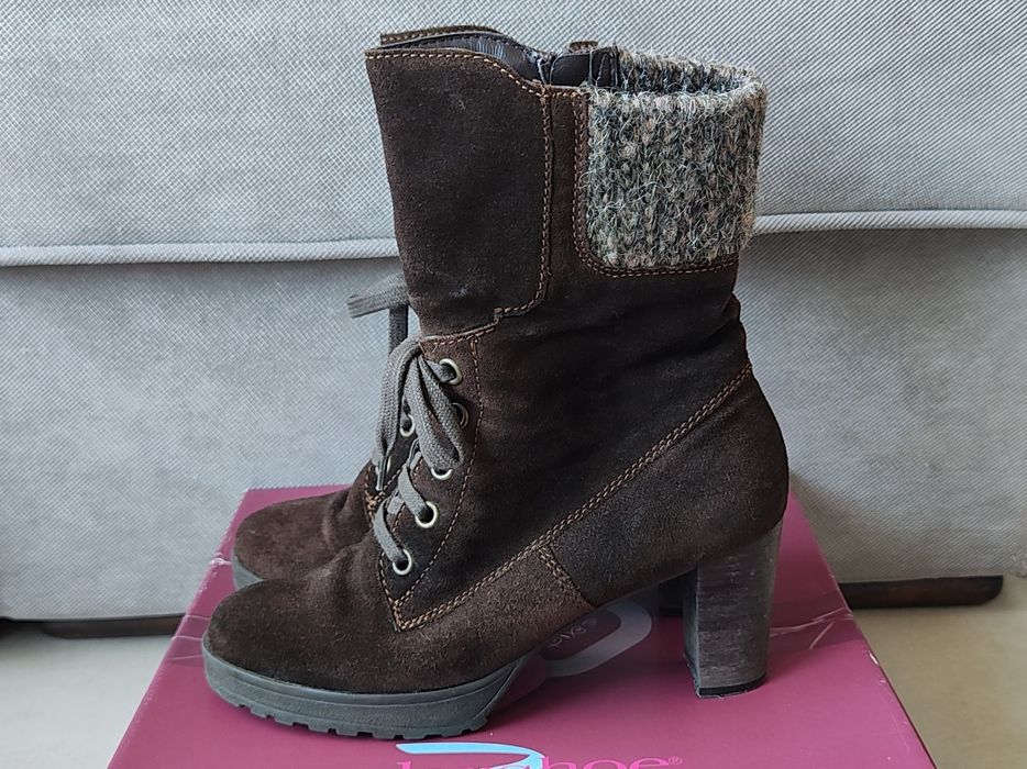 Ghete / botine dama, piele intoarsa, maro, cu toc