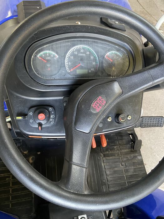 traktor mini sotiladi