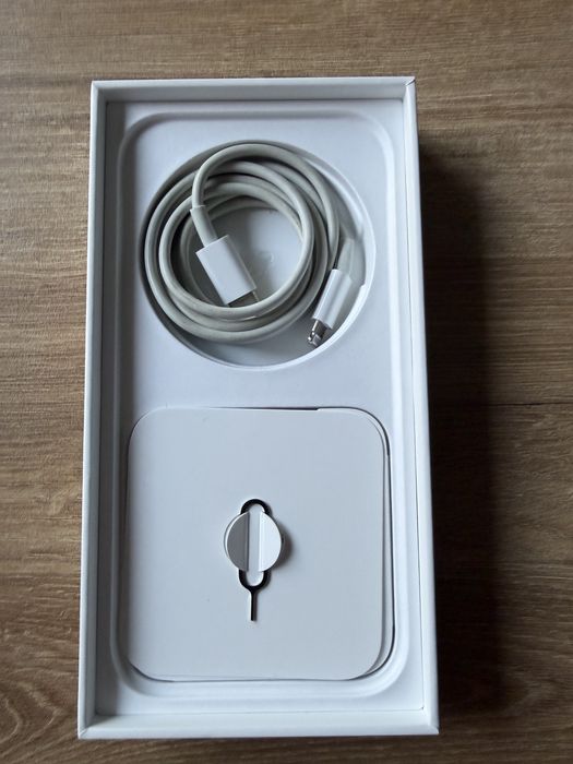 iPhone 14 Pro +  Apple аксесоари