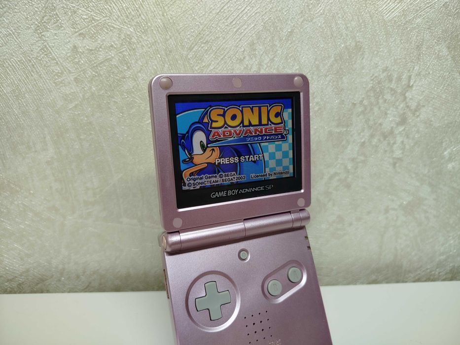 Nintendo Game Boy Advance SP