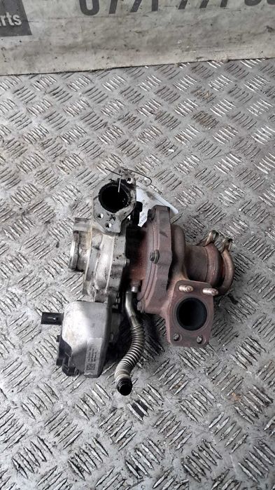 turbina 1.5 HDI YHZ Peugeot 308 T9 an 2019 cod 9825233080