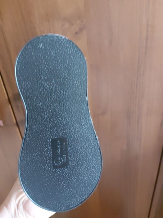 Часы настольные с пеналом.