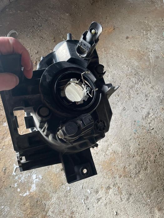 фара на Nissan Juke