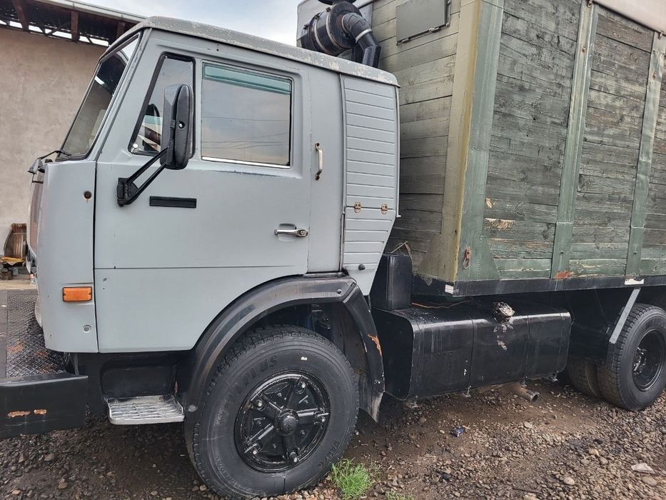 Kamaz 10 tonali 53212  balola yengide hadavoyla yahw srocna sotiladi