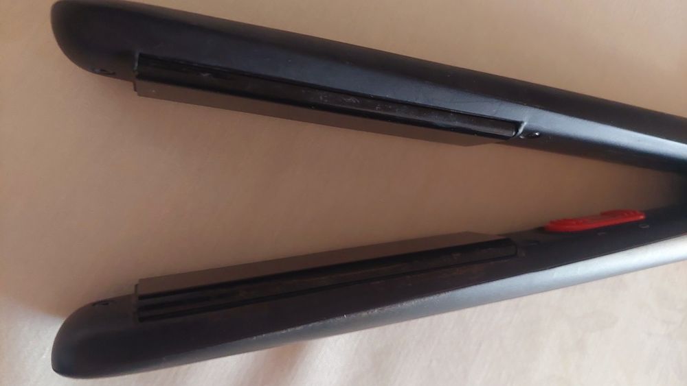 Преса Rowenta Elite Model Look Easyliss SF1512, 200 градуса, Черна