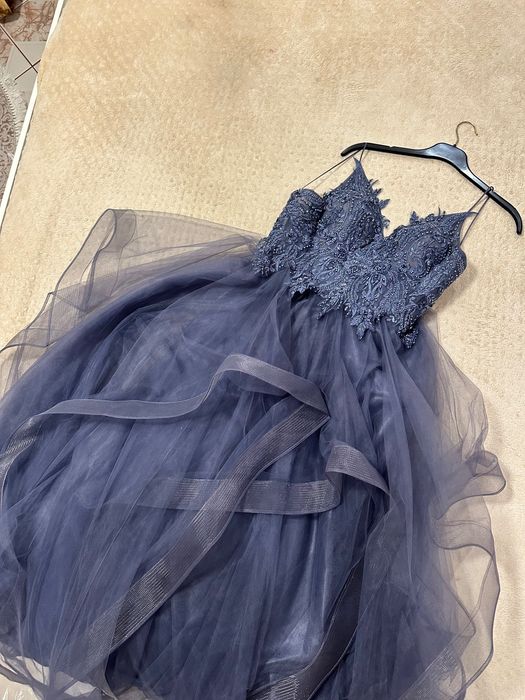 Продавам бална рокля