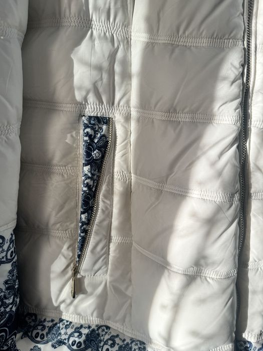 Продам белый пуховик 46-48