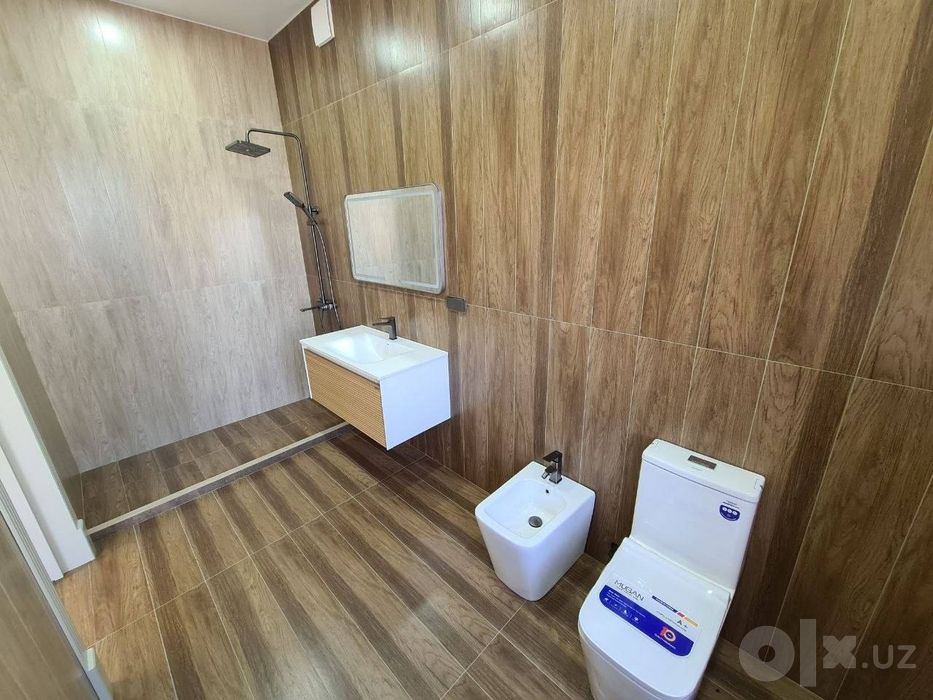 Продам евро дом ул Циалковском комнат 5 2 уровень 260м2
