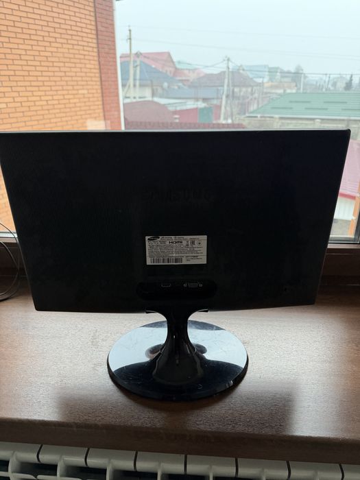 Монитор Samsung Led