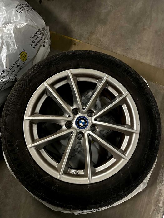 Оригинални Джанти 17" за BMW 5-та серия (G30/G31) с Гуми Goodyear EfficientGrip Performance 2022г.