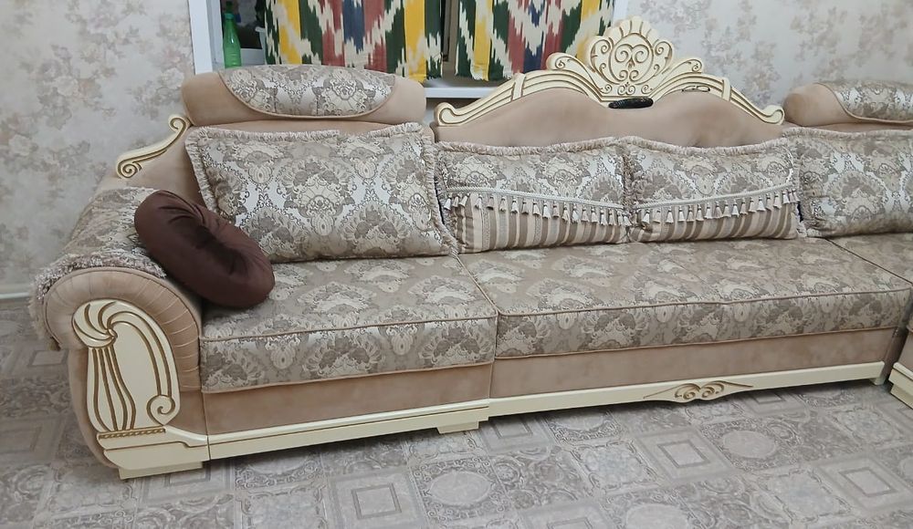 Диван в гостиную