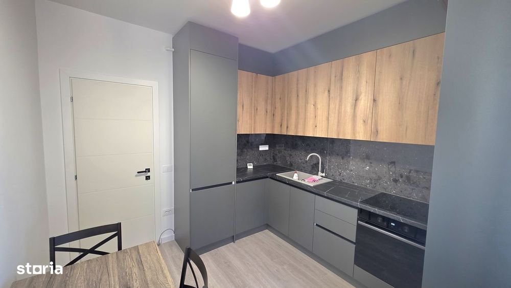 Apartament 1 camera/ Prima închiriere 300 euro + 30 euro parcare.