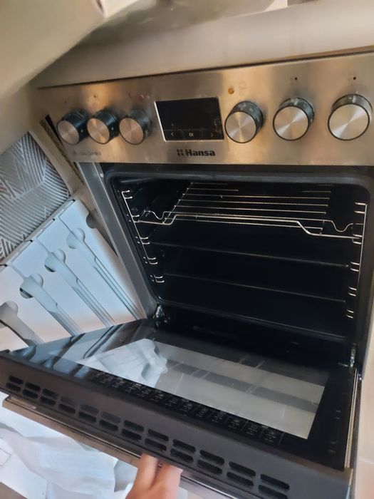 Продам газовую плиту