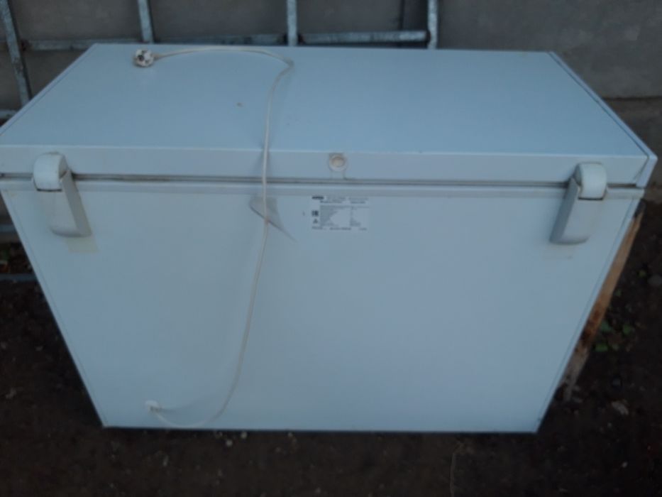 Продам морозильный ларь.