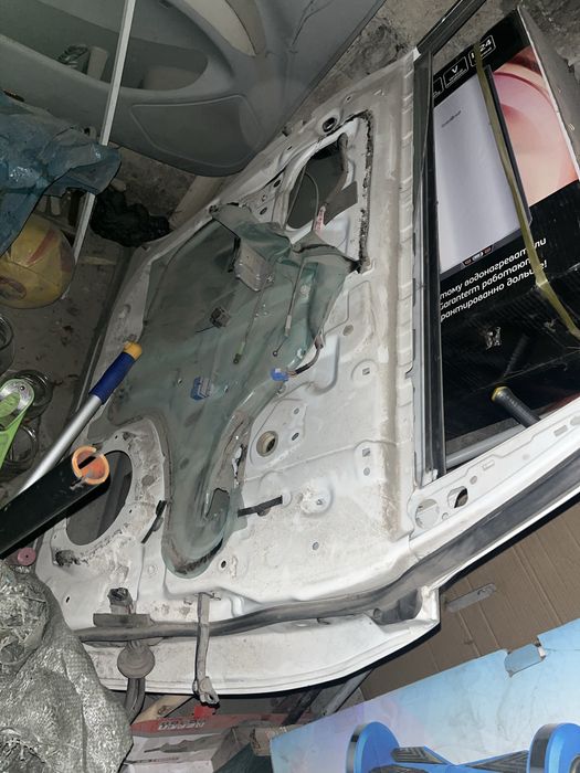 Дверь на тайота эстимо