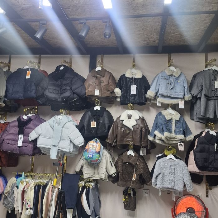 Kurtka sifati yaxshi. Razmer 110.  150 gacha