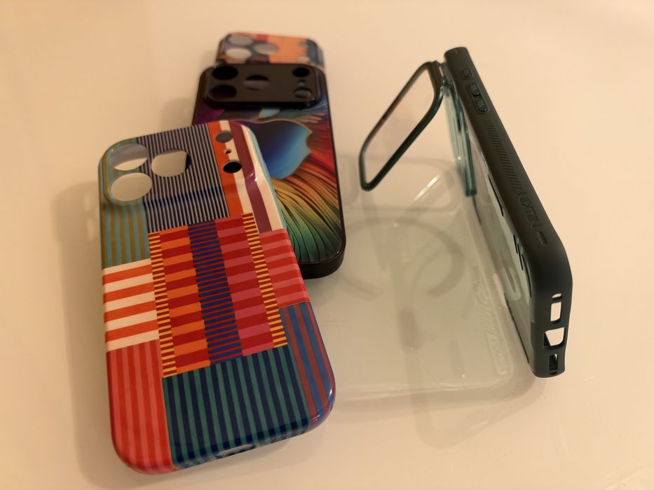 4 Huse plastic Iphone 17 Pro / Iphone 18 Pro
