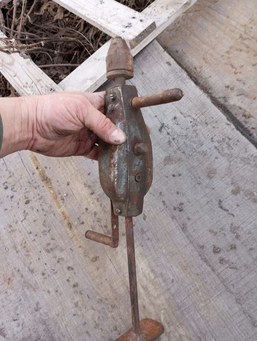 ручная дрель, дрель