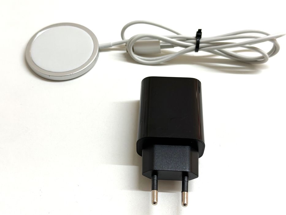 Оригинално Безжично Apple MagSafe Qi Зарядно