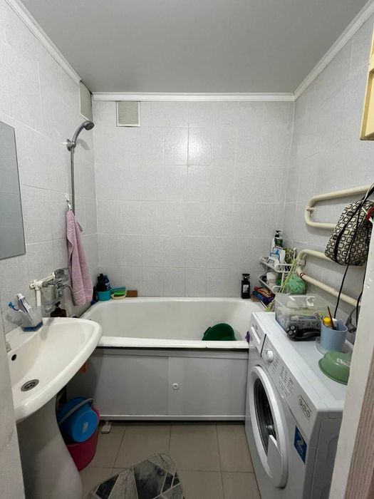 Продается 2 комн кв Назарбаева, 8