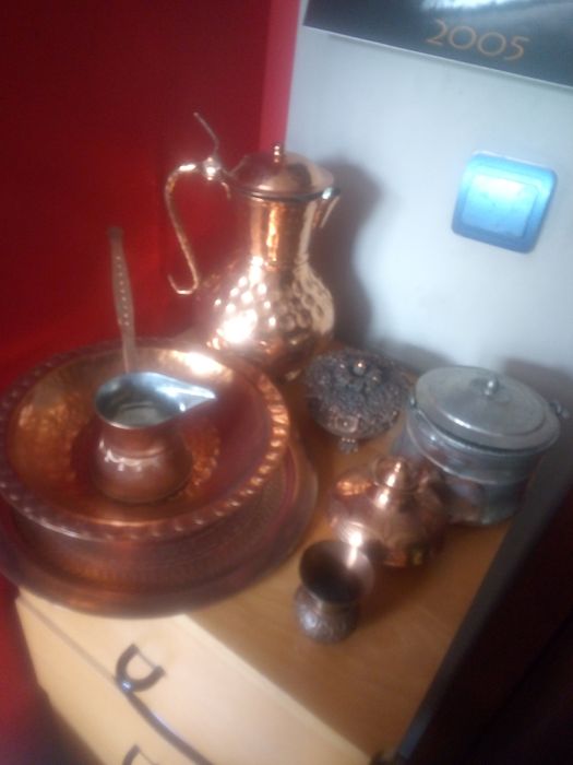 Красиви нови медни съдове