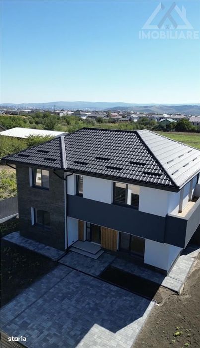 Casa Valea Lupului,4 camere,3 bai,Dressing,Beci demisol,644 mp Teren,0