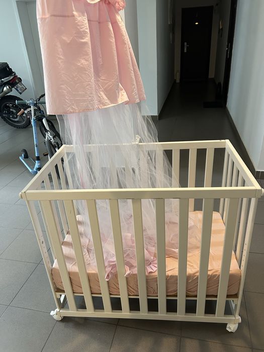 Patut bebe cu saltea si baldachin! DOAR PREDARE PERSONALA TG MURES