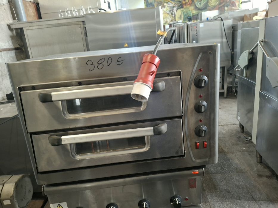 Фурна за пици/ пицарка