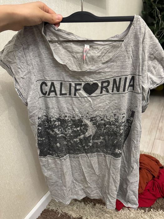 Футболки        .