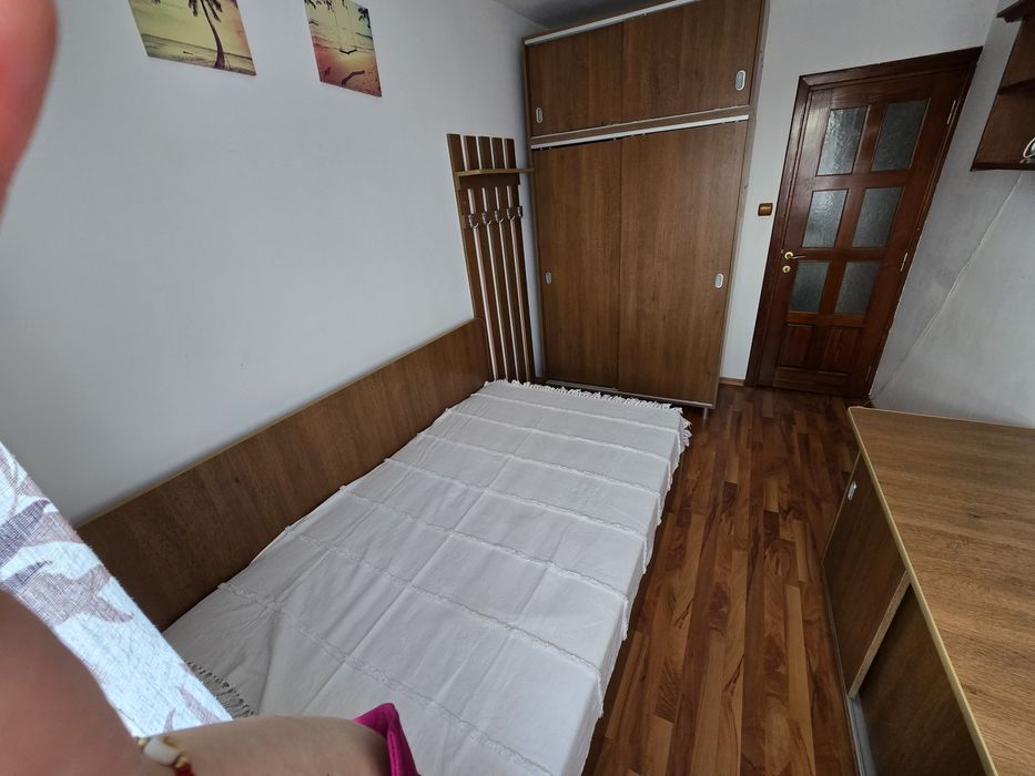 Inchiriez apartament