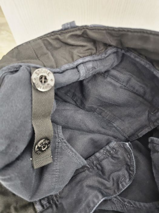 Pantaloni stone island