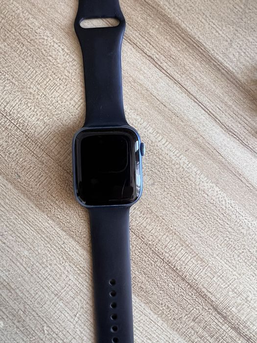 Продам apple watch 7 45 mm