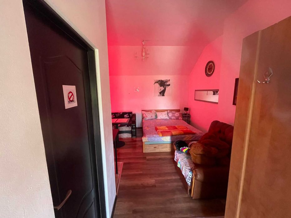 Cazare regim hotelier, PARCARE, 2 km Casa Austria, Judetean
