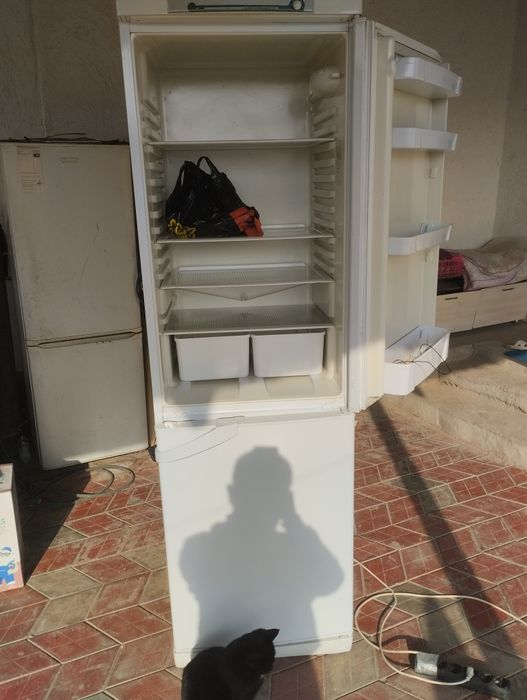 Продам холодильник ИНДЕЗИТ