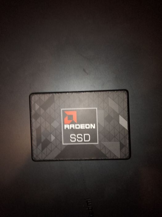SSD 1TB в идеальном состоянии