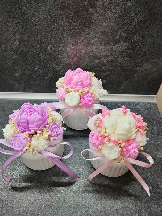 Букети от соеви свещи