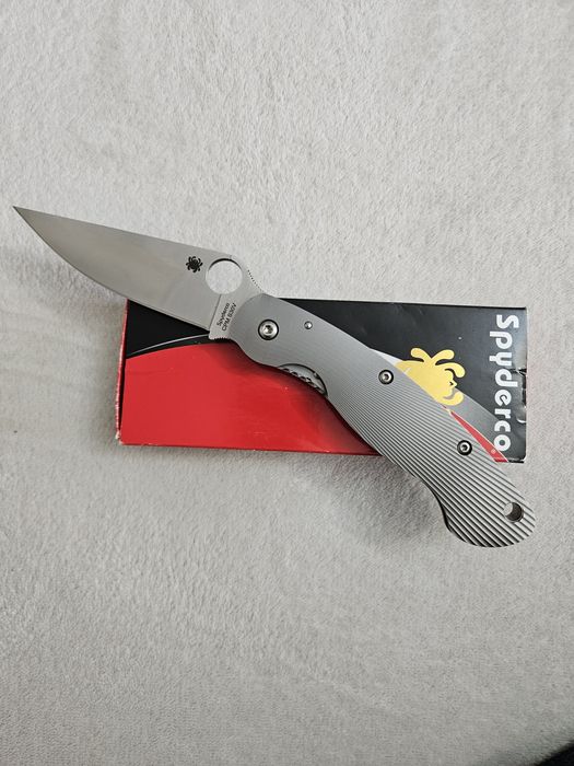 Spyderco Szabo и Spyderco Military  сгъваеми ножове