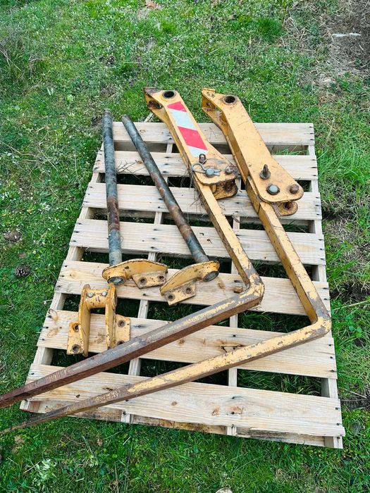 Палетни вилици за багер New Holland