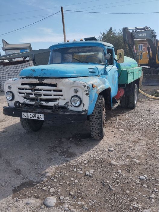 ЗИЛ ВАДАВОЗ 130  Матор килинган , балонлар яхши